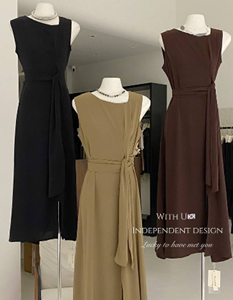 Simple and Fashionable Design Belted Maxi Dress